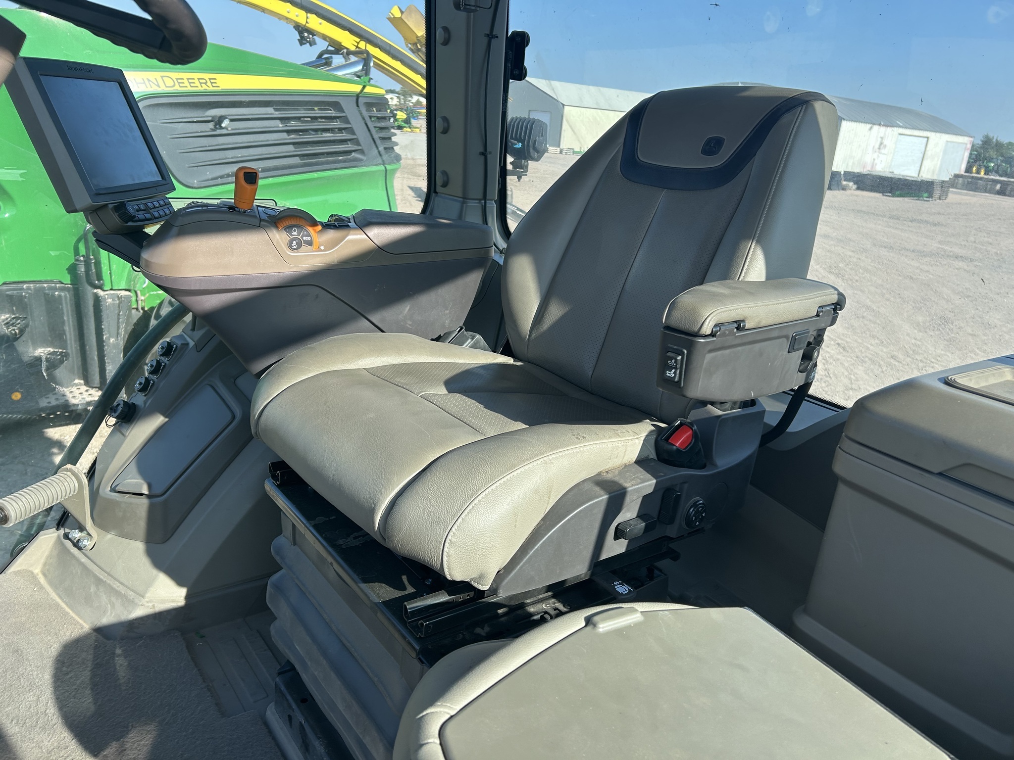 2023 John Deere 8RX 370 Tractor