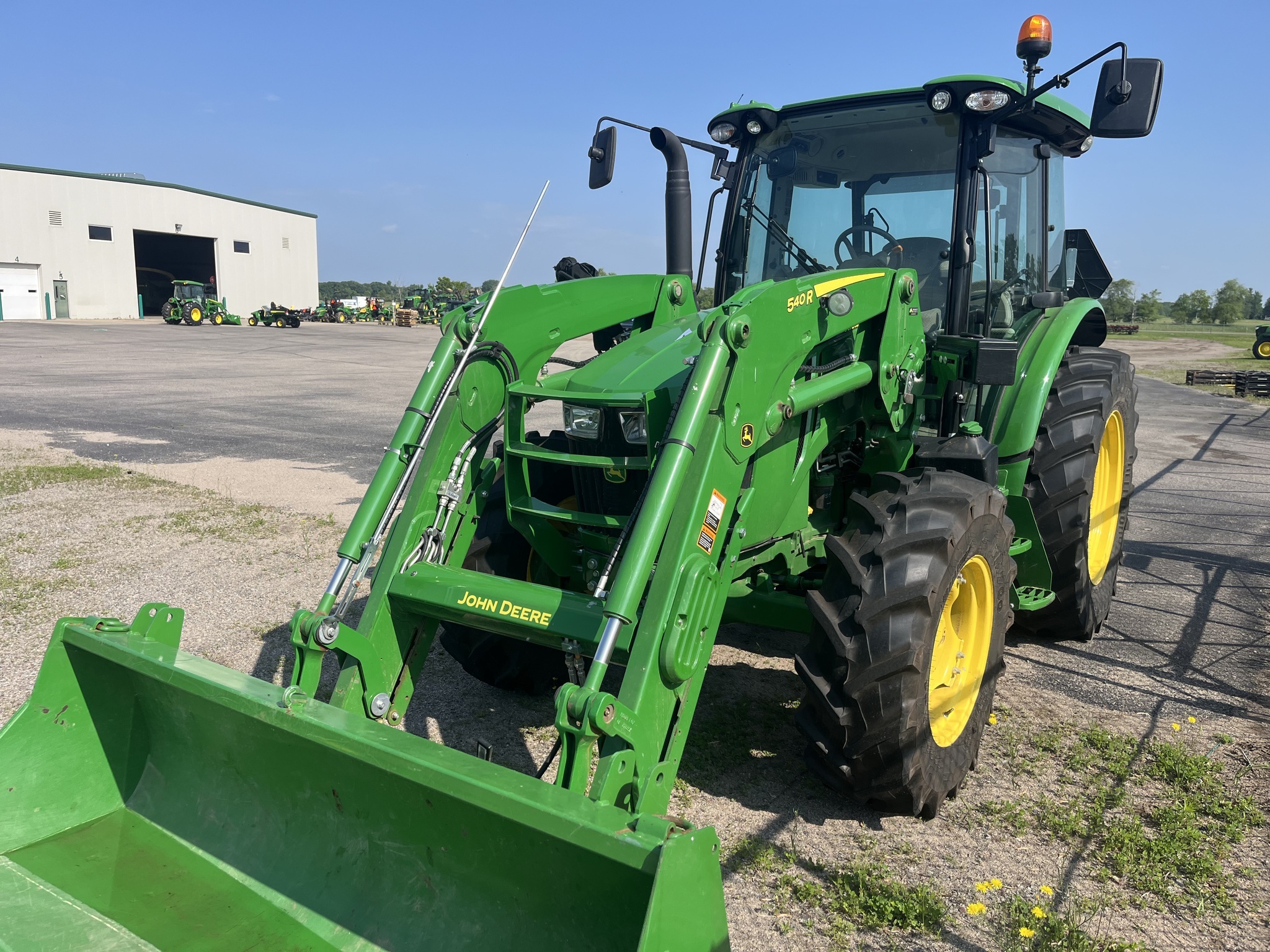 2021 John Deere 5115R Tractor