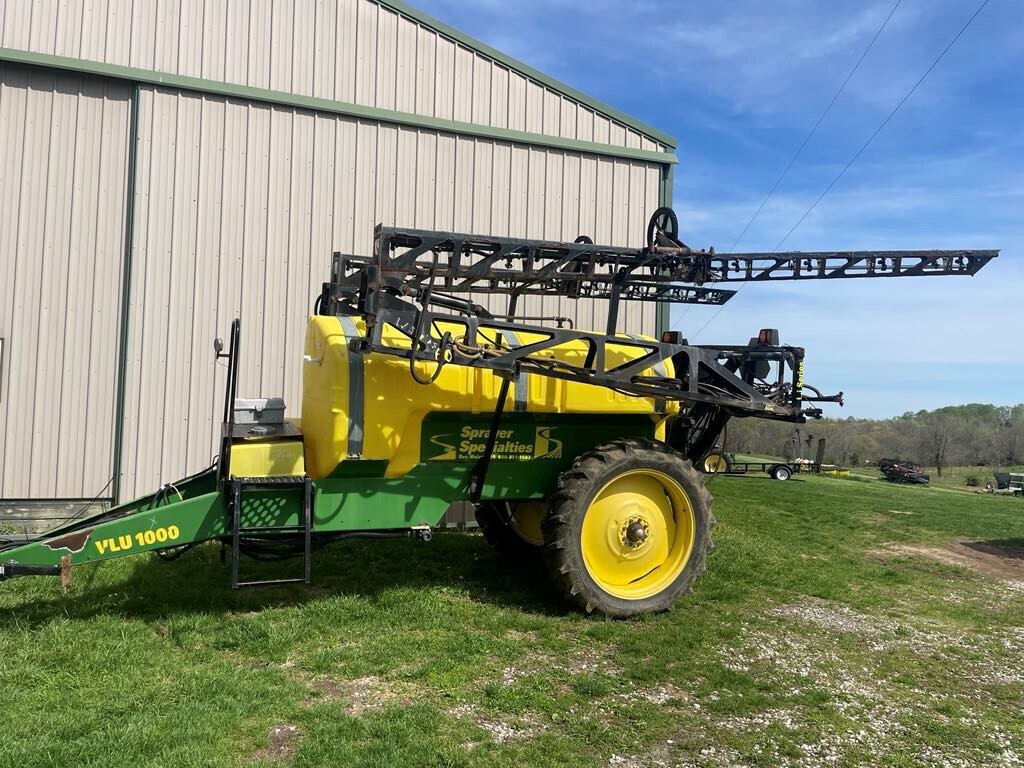  Sprayer Specialties VLU1000 Pull-Type Sprayer