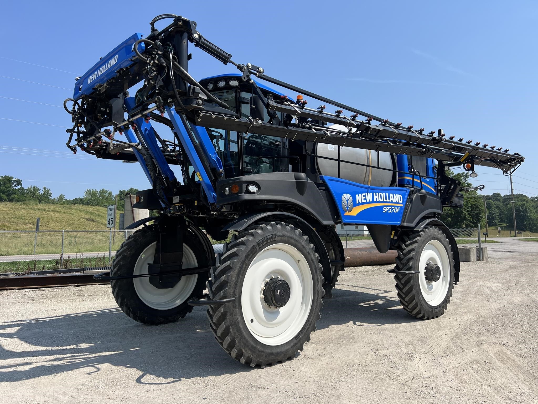 2021 New Holland SP370F Self-Propelled Sprayer
