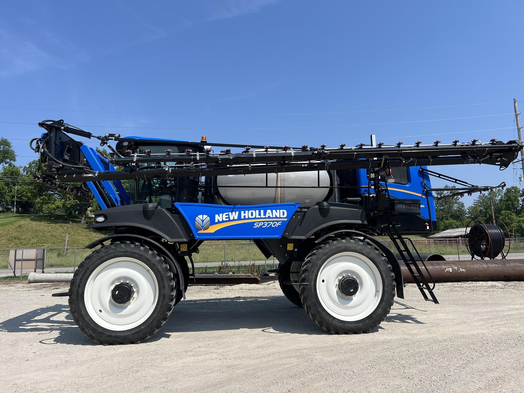2021 New Holland SP370F Self-Propelled Sprayer