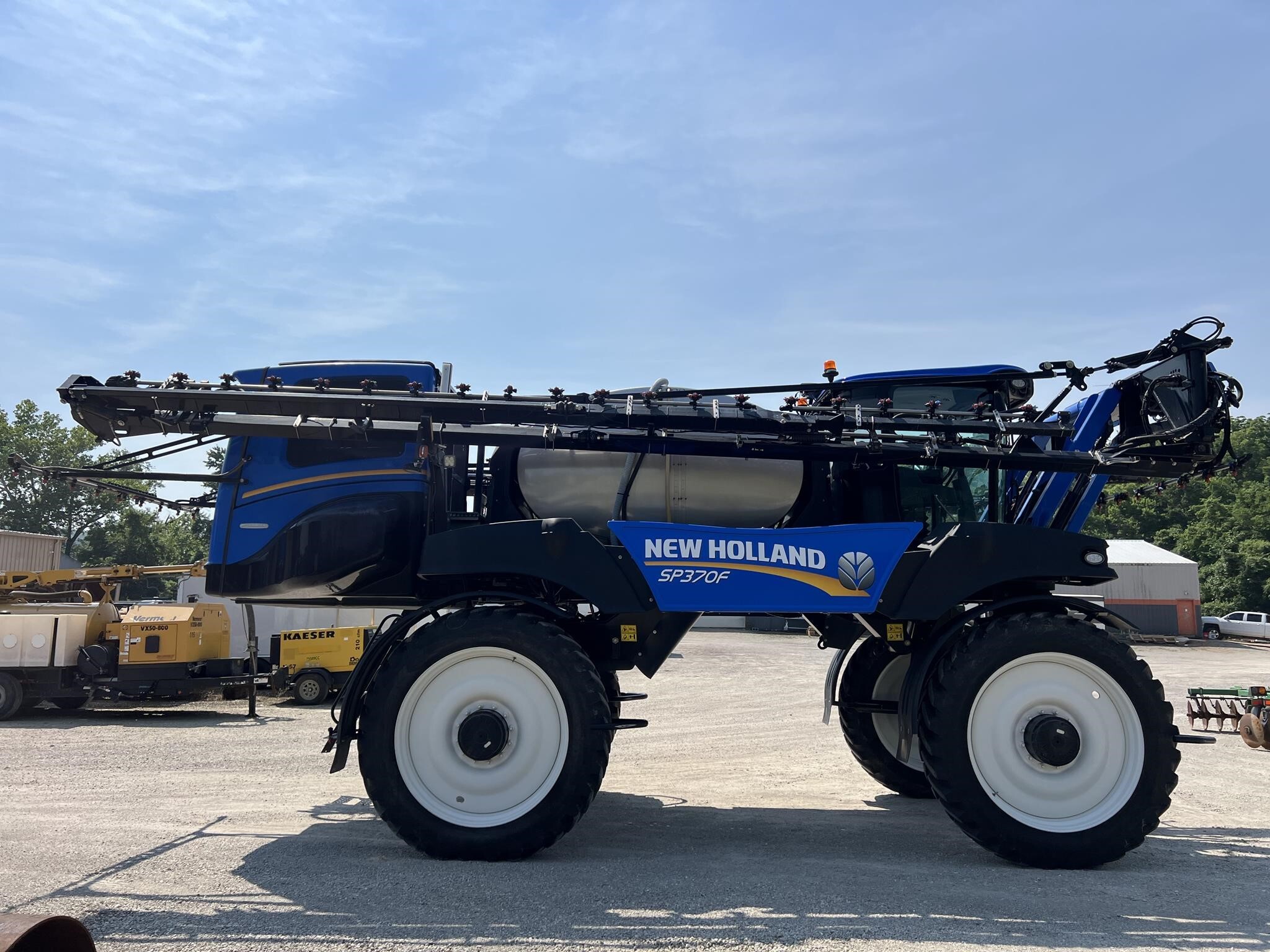 2021 New Holland SP370F Self-Propelled Sprayer