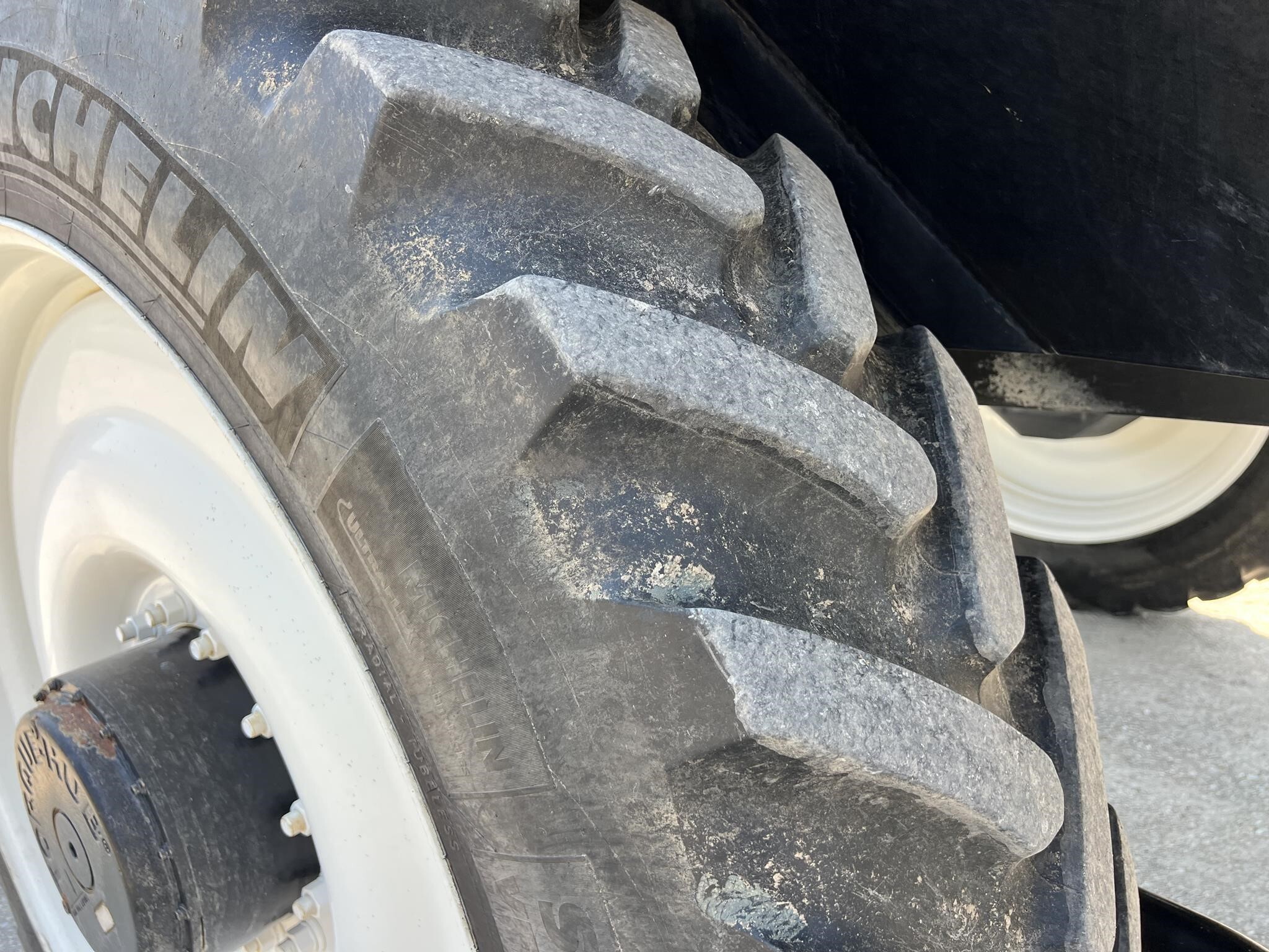 2021 New Holland SP370F Self-Propelled Sprayer