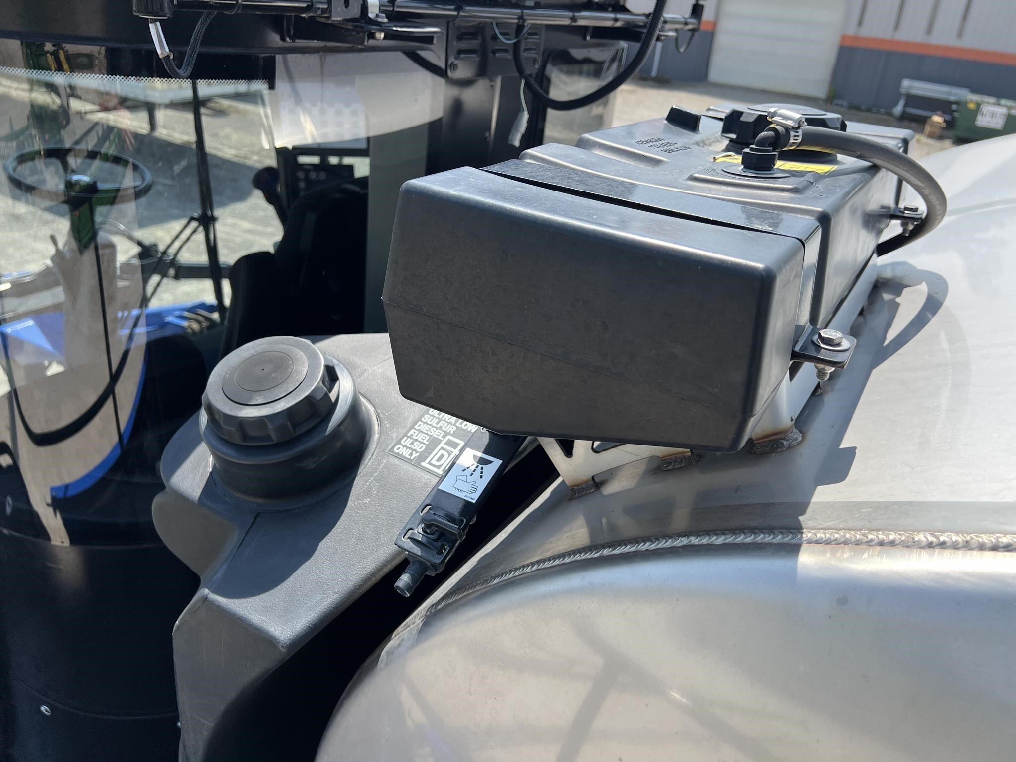 2021 New Holland SP370F Self-Propelled Sprayer