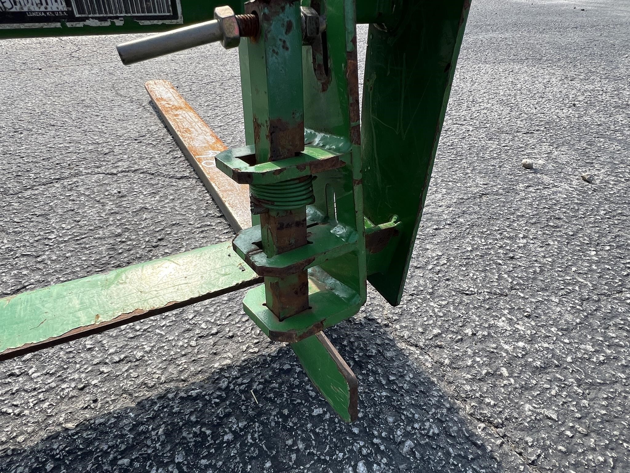  Frontier 5500 Loader and Skid Steer Attachment