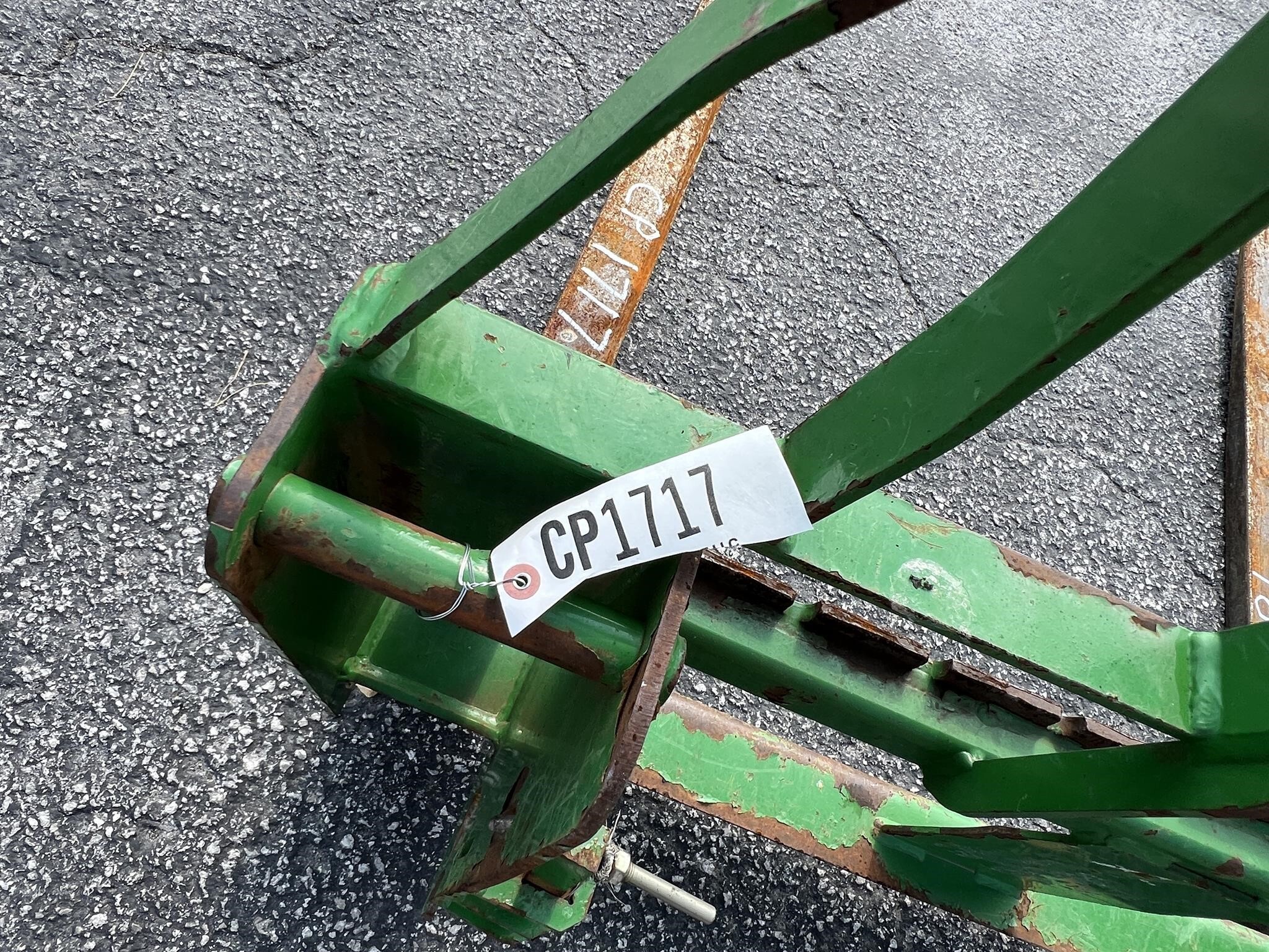  Frontier 5500 Loader and Skid Steer Attachment