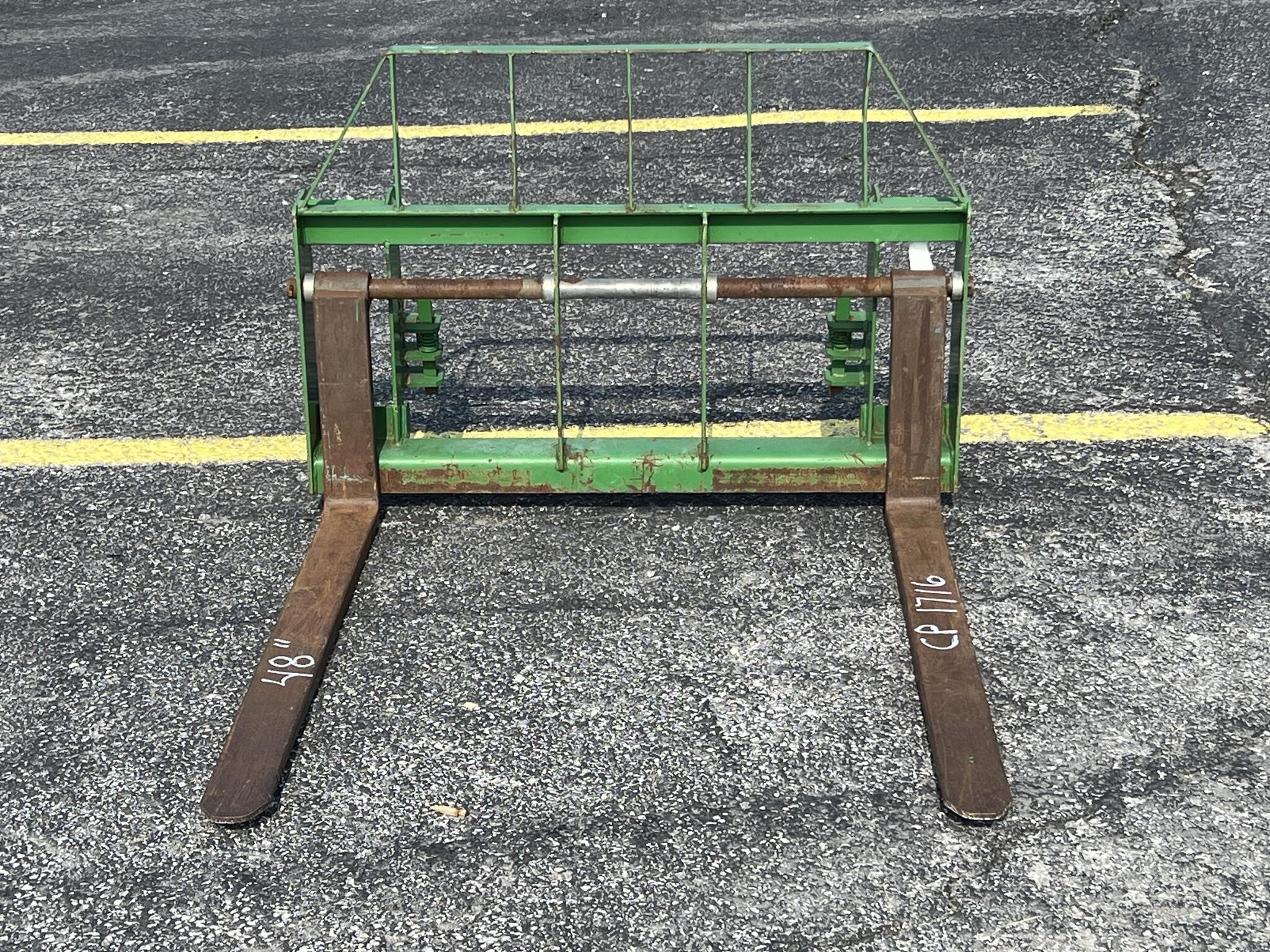  Frontier 5500 Loader and Skid Steer Attachment