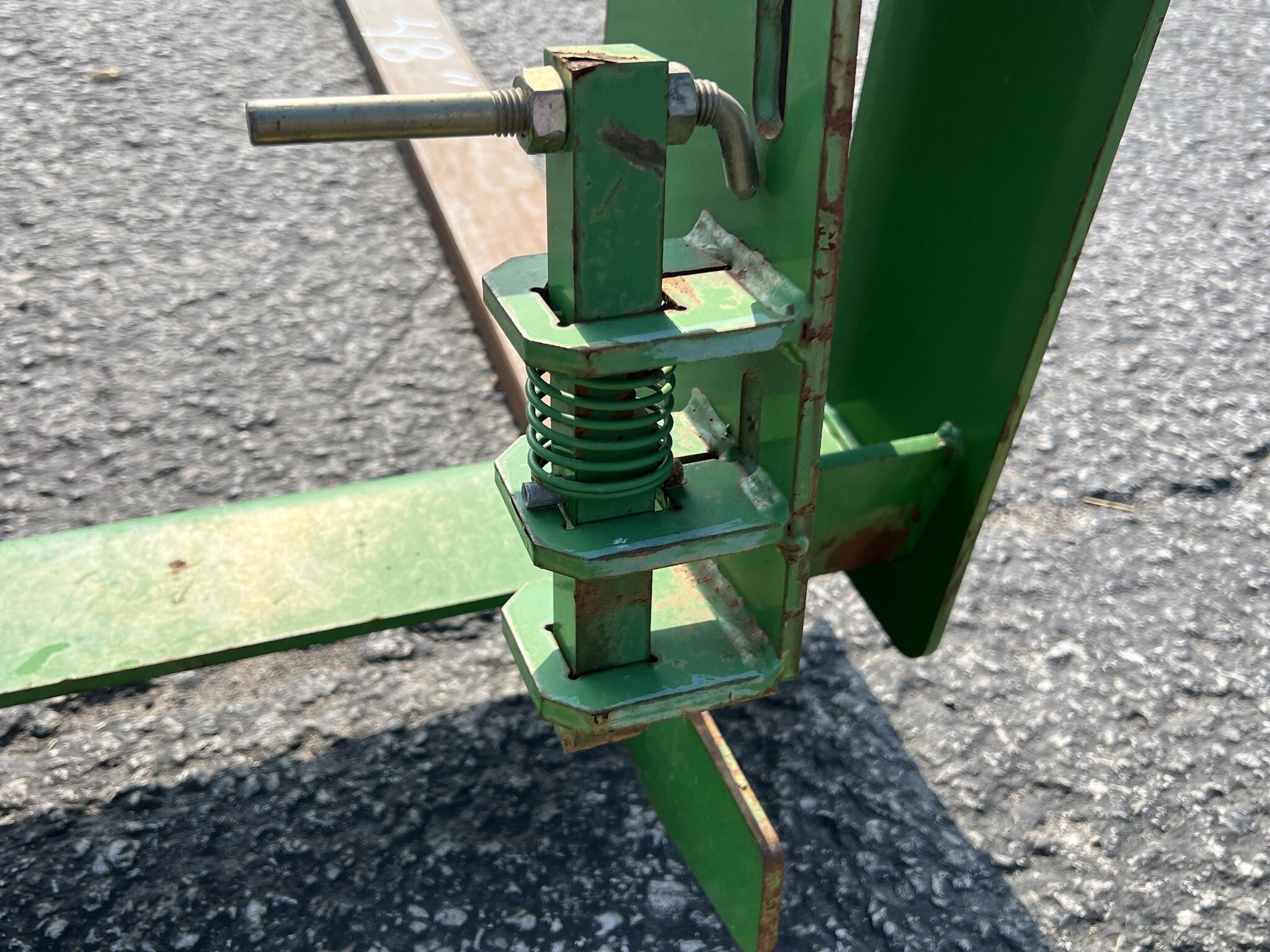  Frontier 5500 Loader and Skid Steer Attachment