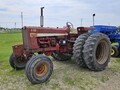  International Harvester 856 Tractor