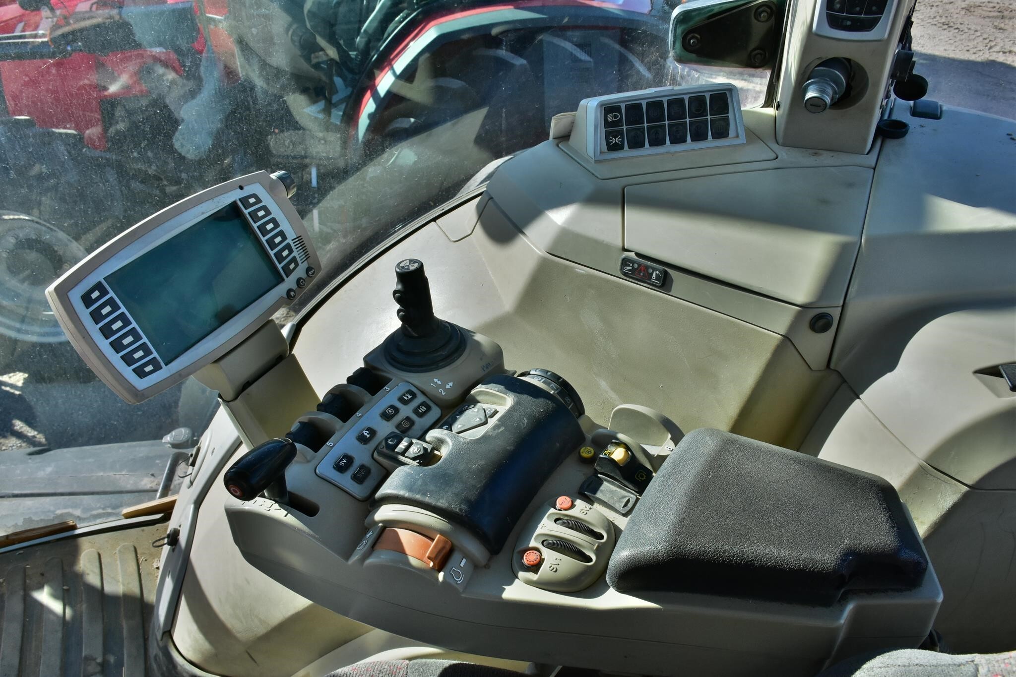 2012 Massey Ferguson 8680 Tractor