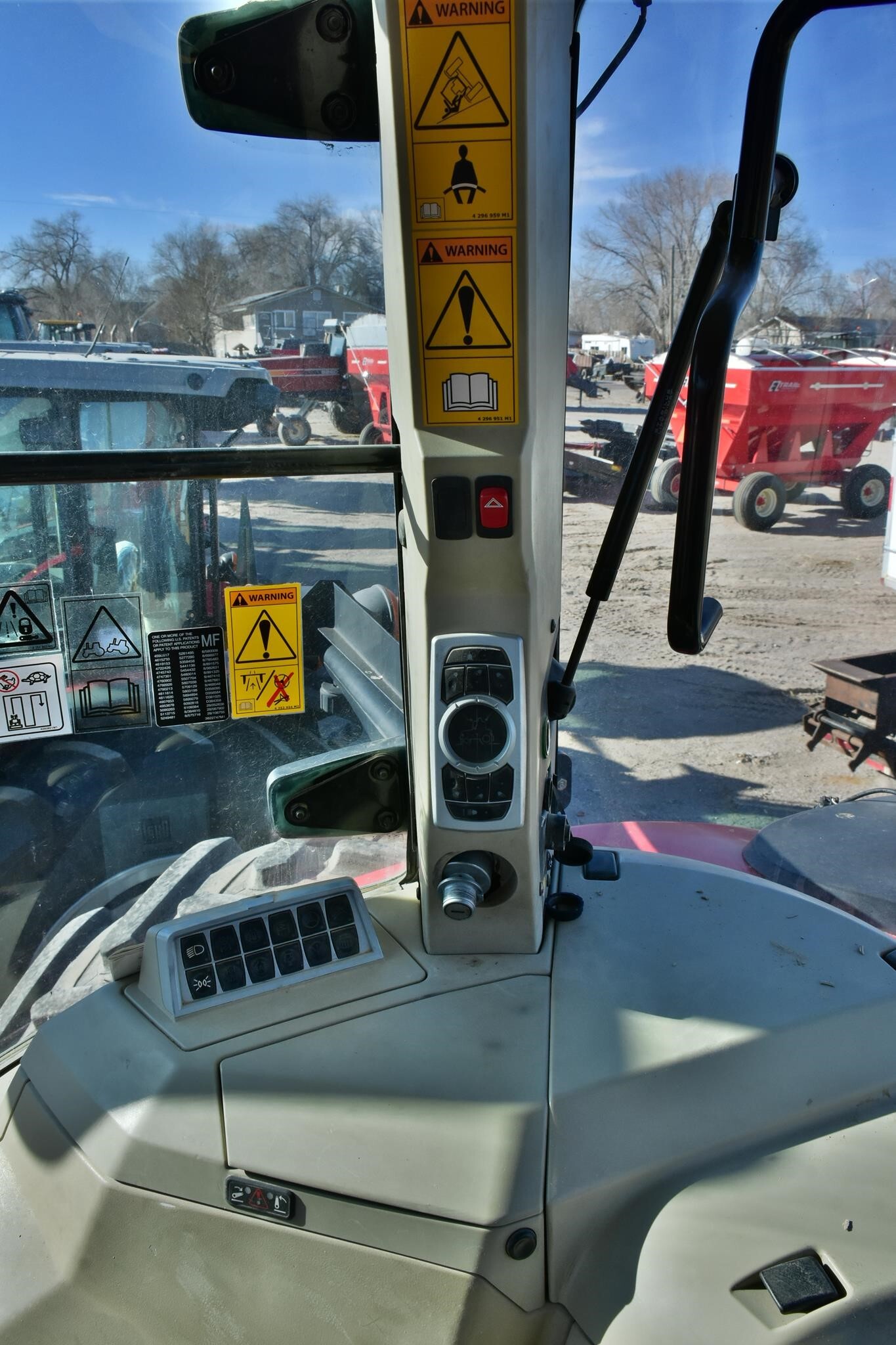 2012 Massey Ferguson 8680 Tractor