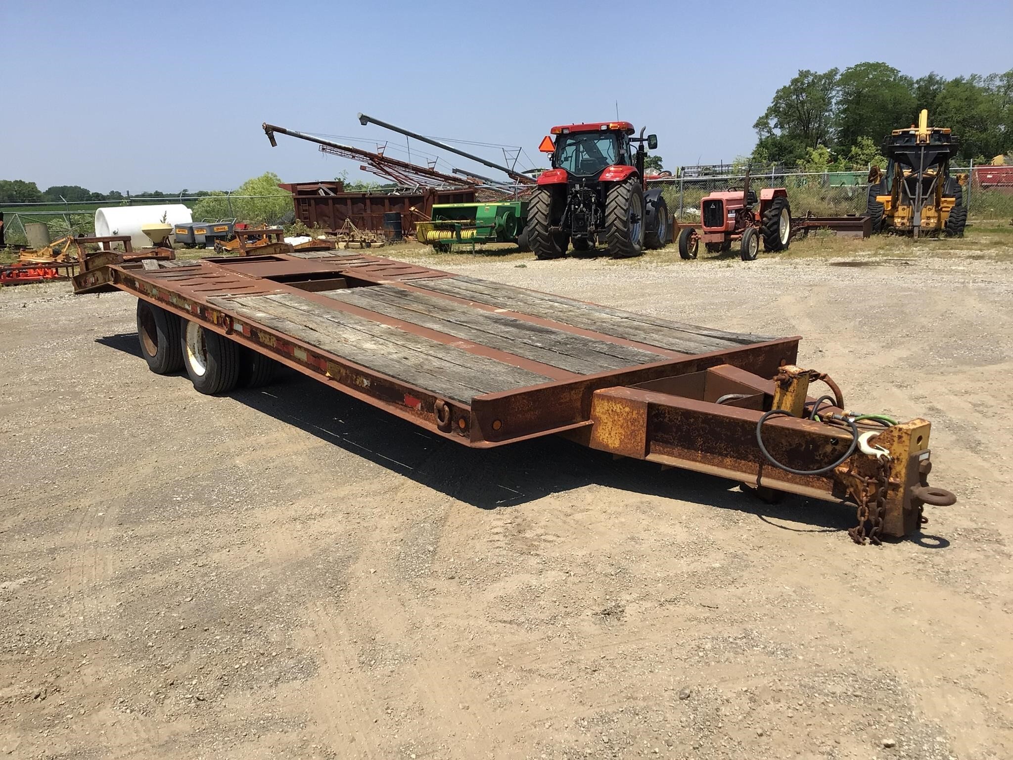 1900 Dynaweld 8x25 Flatbed Trucks/Trailer