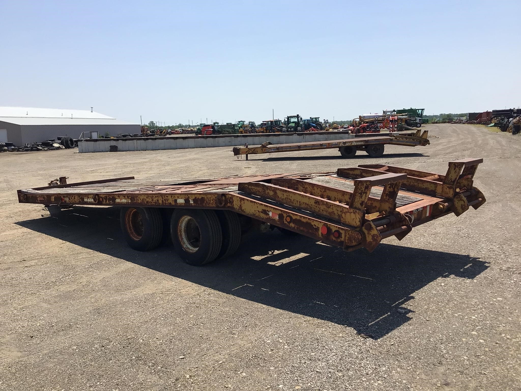 1900 Dynaweld 8x25 Flatbed Trucks/Trailer