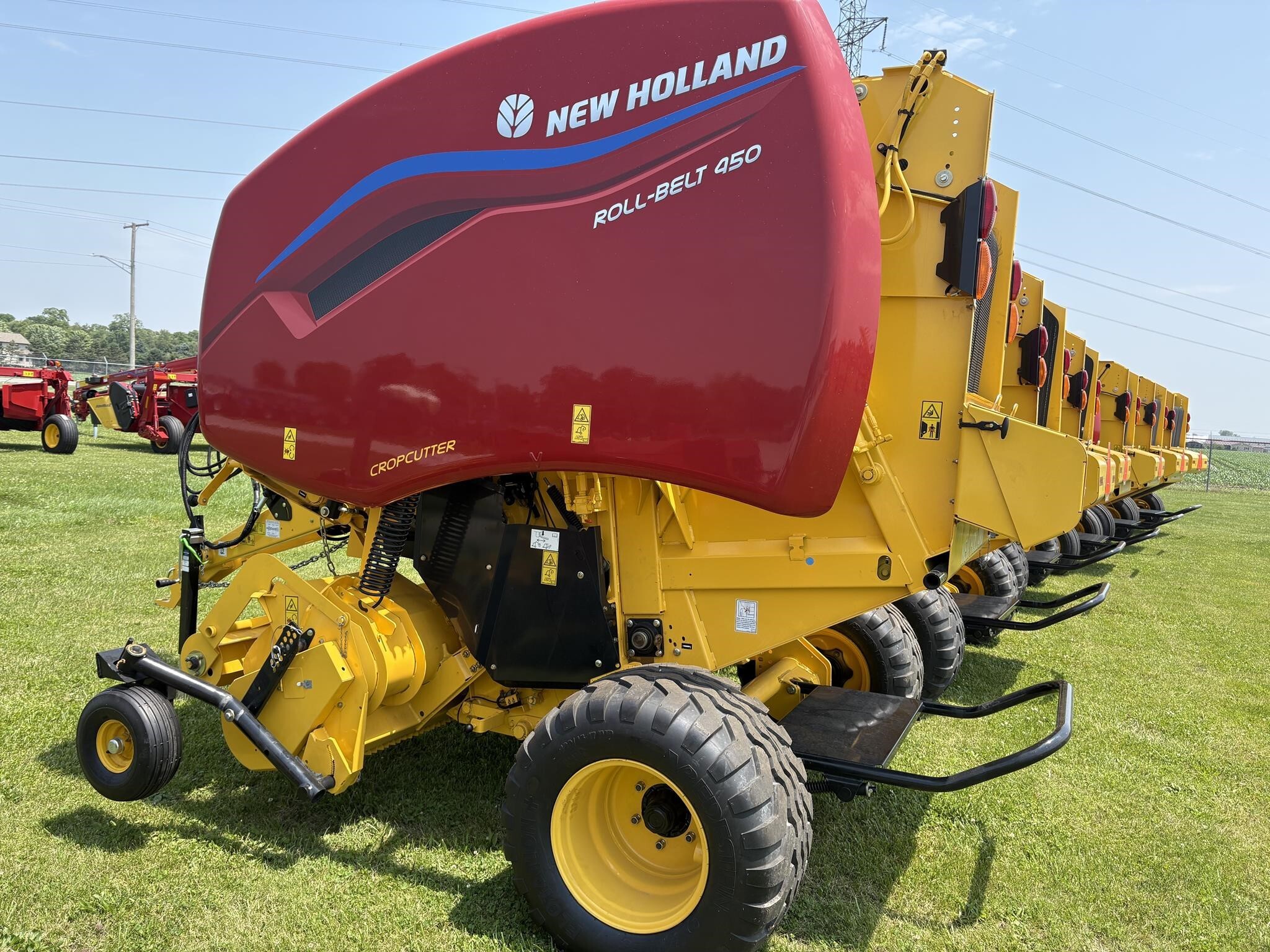 2025 New Holland Roll-Belt 450 Round Baler