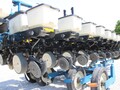 2002 Kinze 3600 Planter