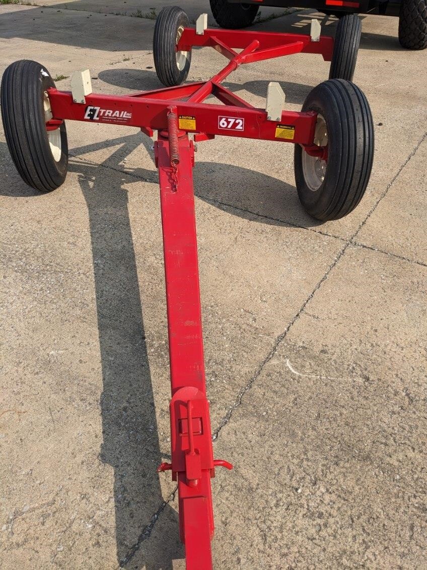 2010 E-Z Trail 672 Header Trailer