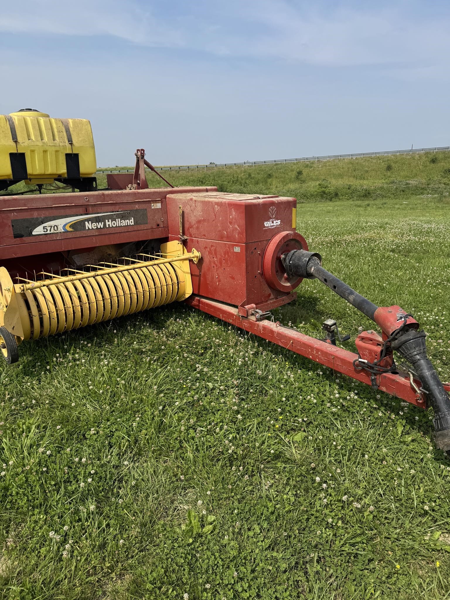 2008 New Holland 570 Small Square Baler