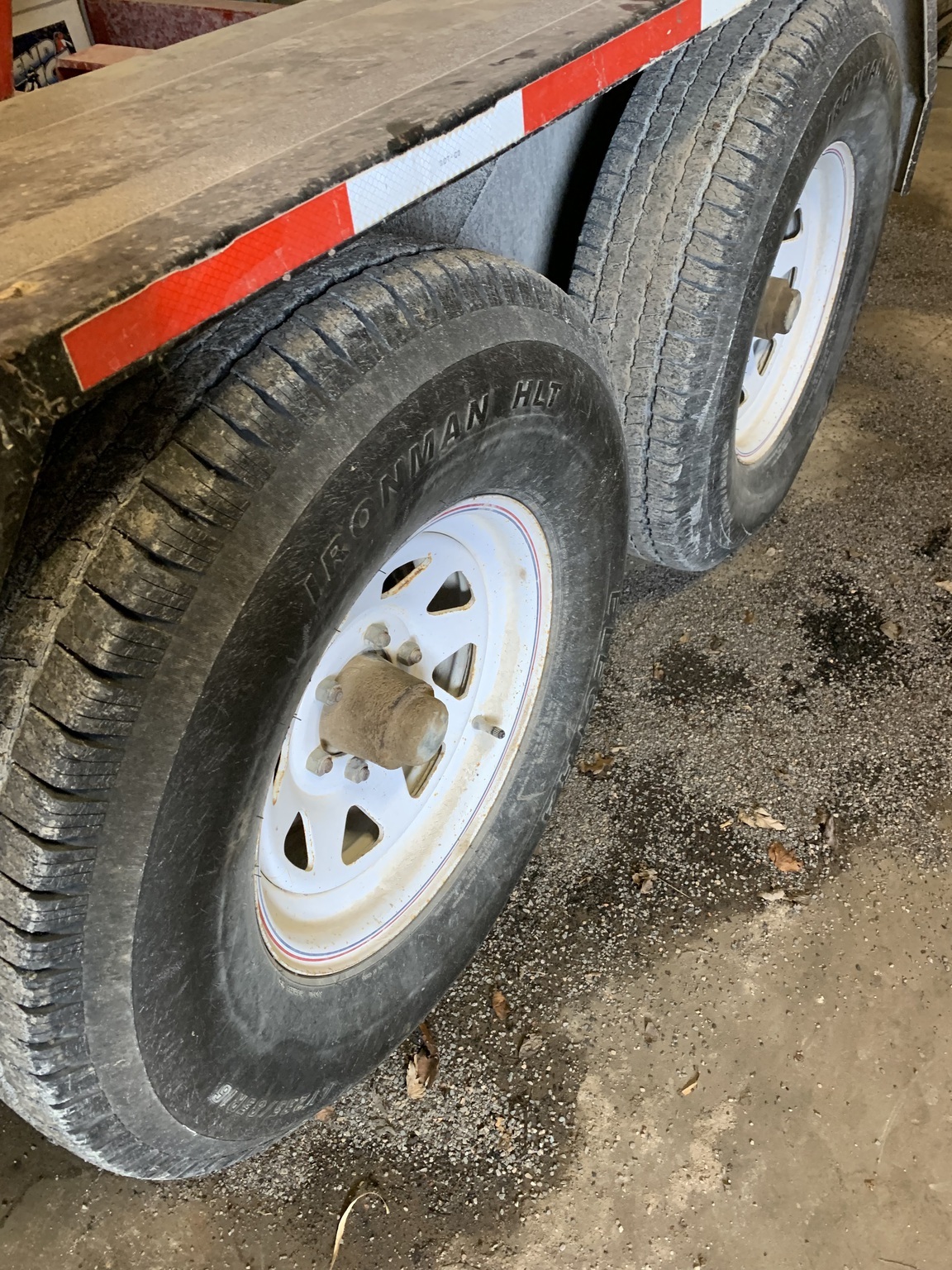 2003 Friesen 240 Seed Tender