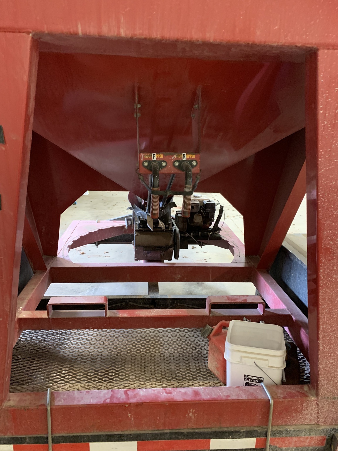 2003 Friesen 240 Seed Tender