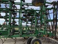 2005 John Deere 2210 Field Cultivator