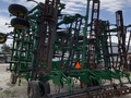 2005 John Deere 2210 Field Cultivator