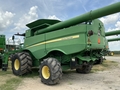2012 John Deere S670 Combine