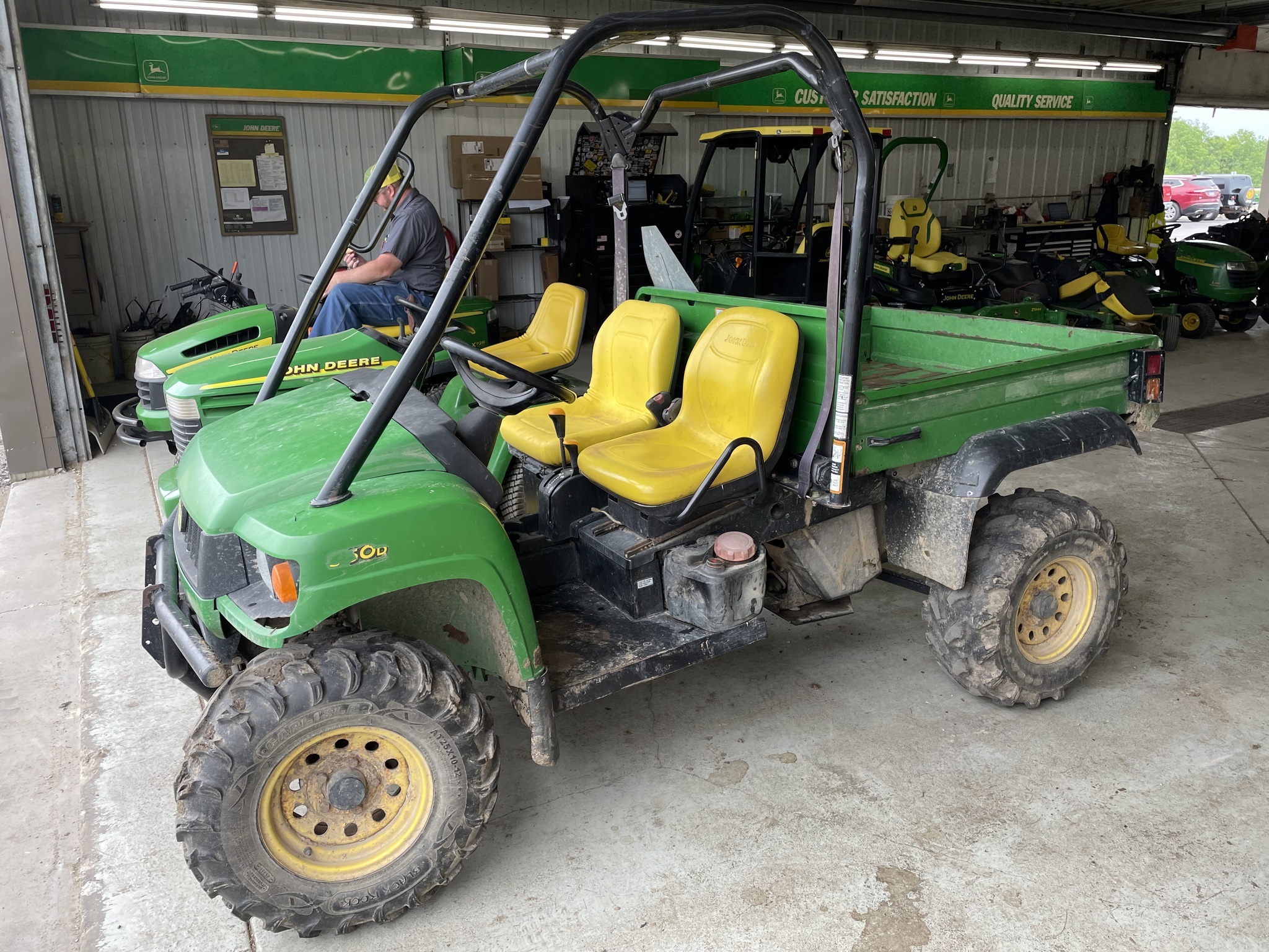 2009 John Deere Gator XUV 850D ATVs and Utility Vehicle