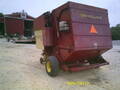 90 New Holland 855 Round Baler