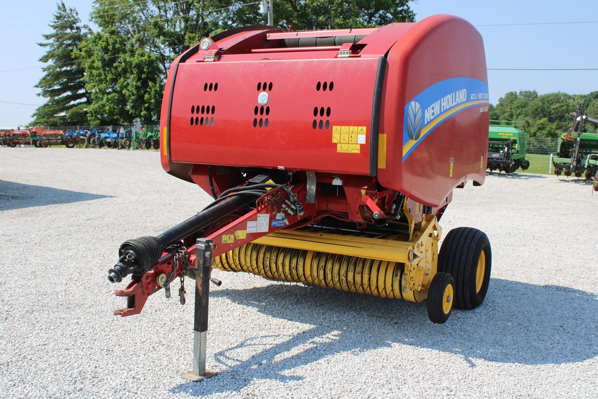 2016 New Holland Roll-Belt 450 Round Baler