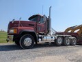 2003 Mack CL733 Semi Trucks/Trailer