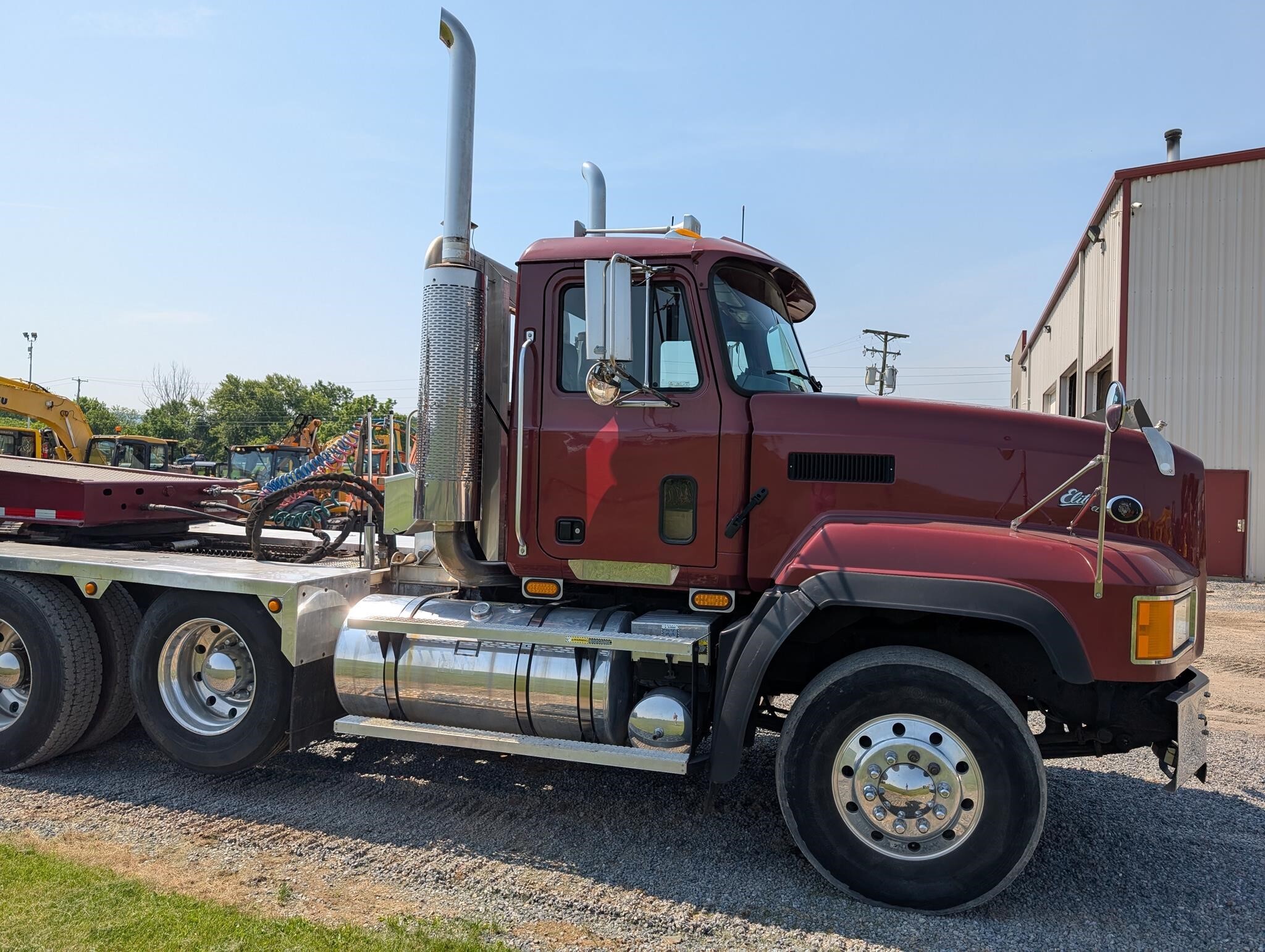 2003 Mack CL733 Semi Trucks/Trailer