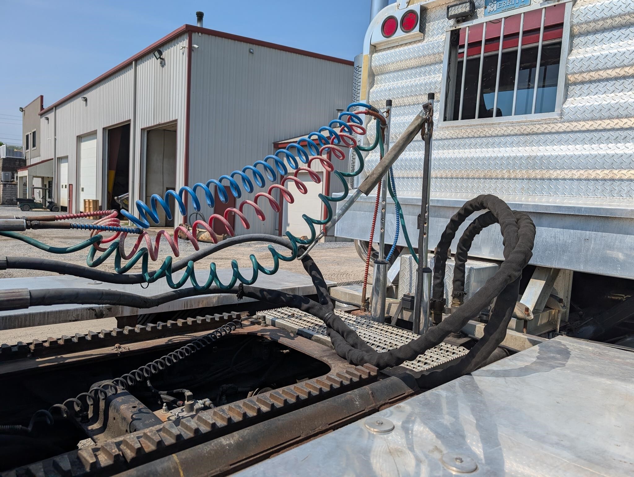 2003 Mack CL733 Semi Trucks/Trailer