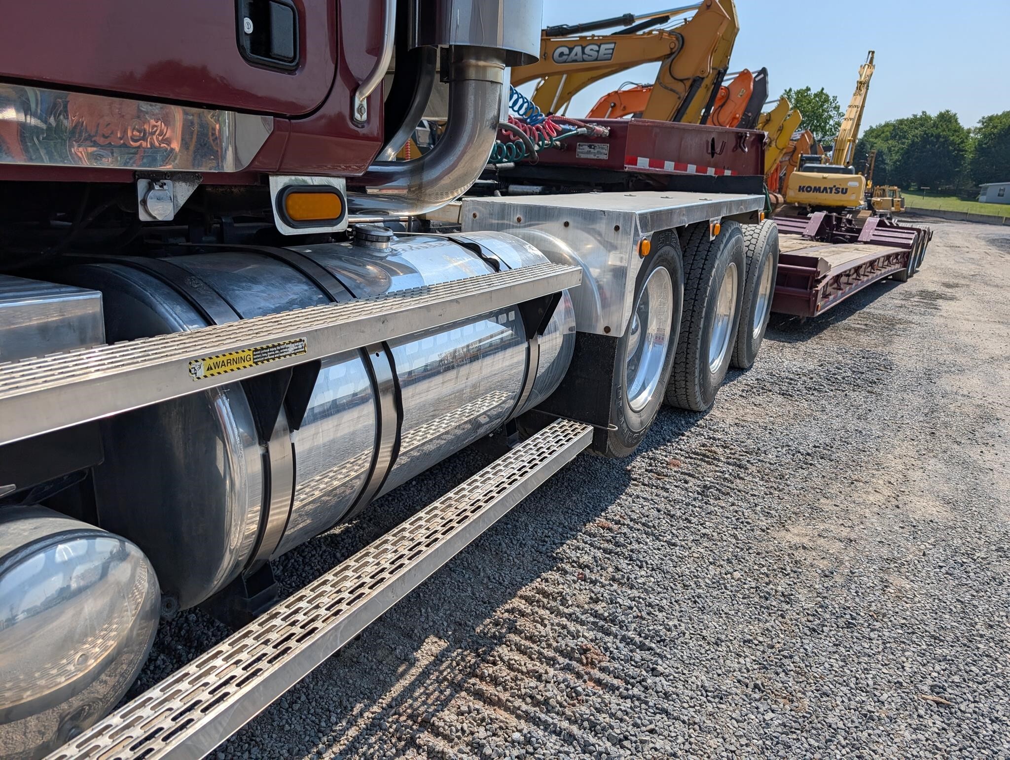 2003 Mack CL733 Semi Trucks/Trailer