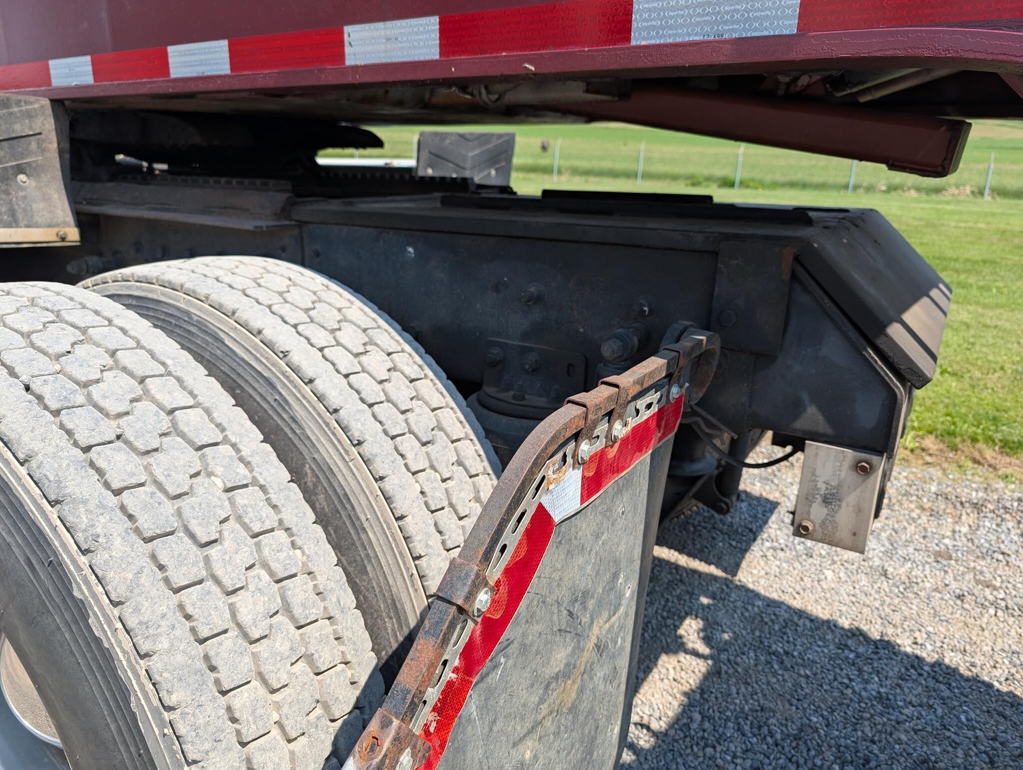 2003 Mack CL733 Semi Trucks/Trailer