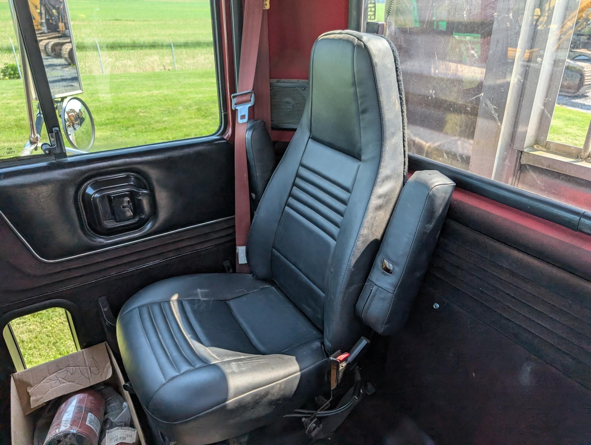 2003 Mack CL733 Semi Trucks/Trailer