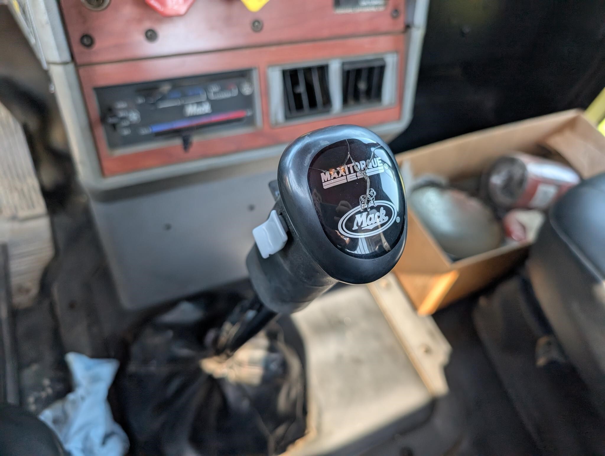 2003 Mack CL733 Semi Trucks/Trailer