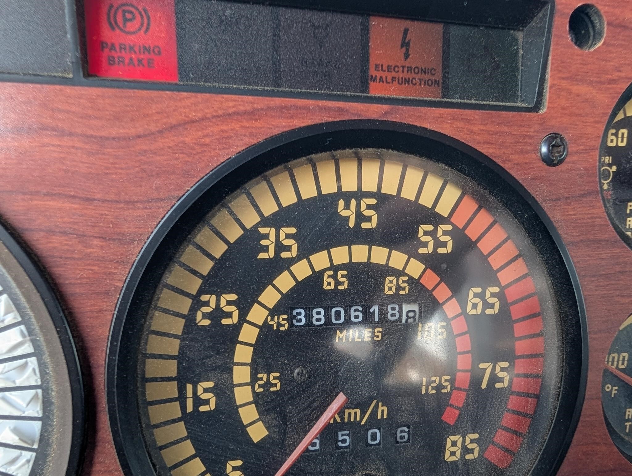 2003 Mack CL733 Semi Trucks/Trailer