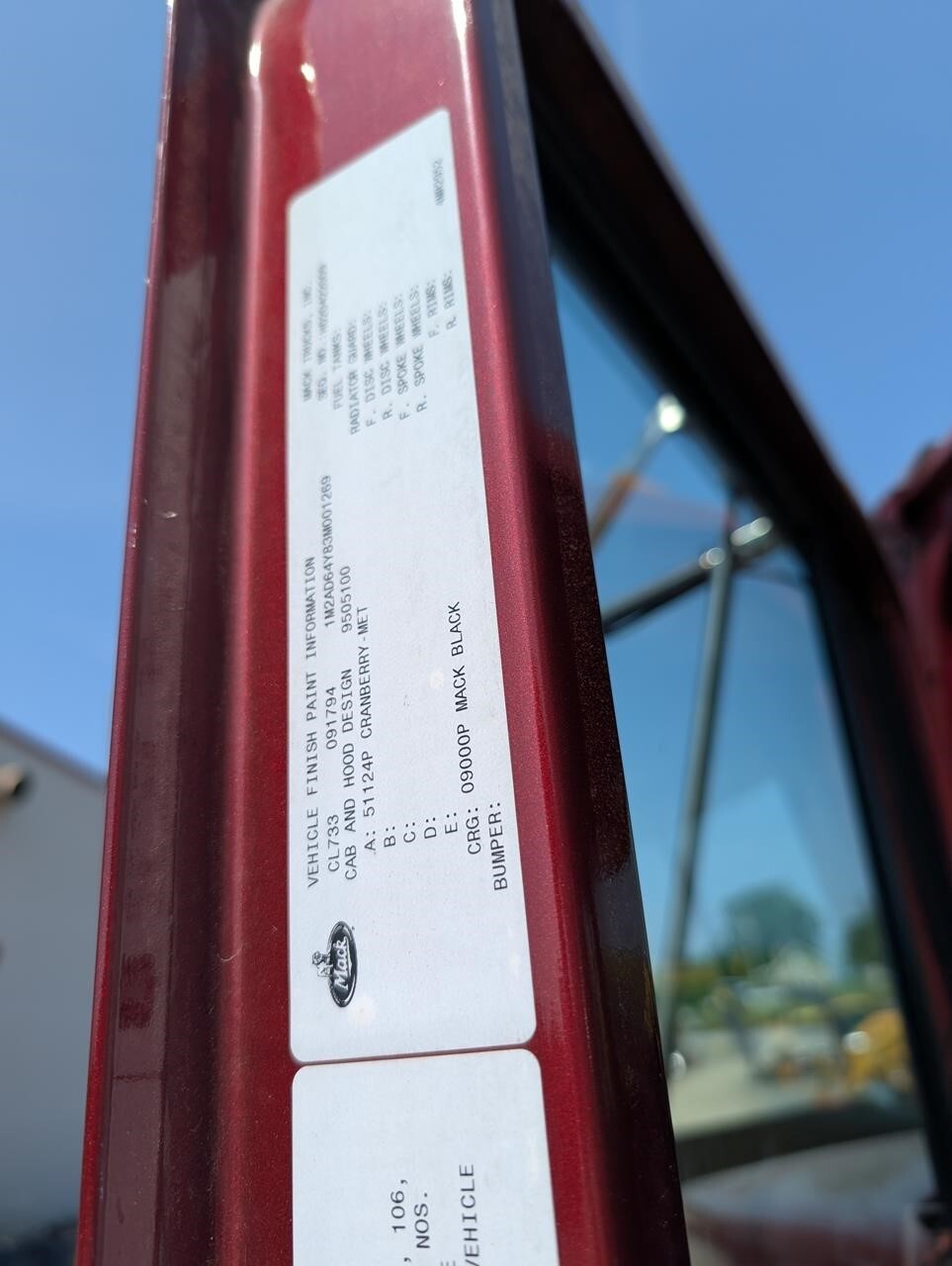 2003 Mack CL733 Semi Trucks/Trailer