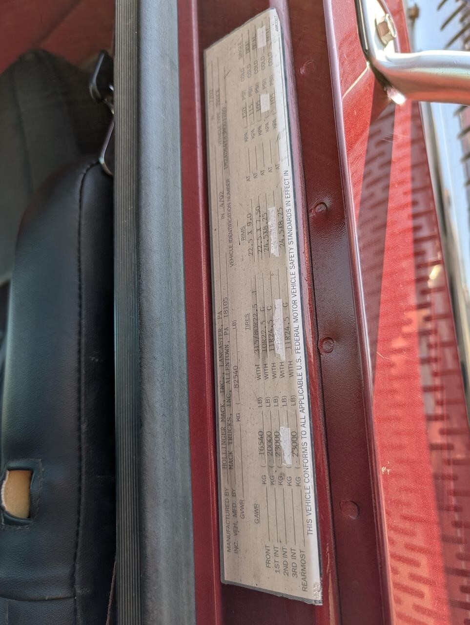 2003 Mack CL733 Semi Trucks/Trailer