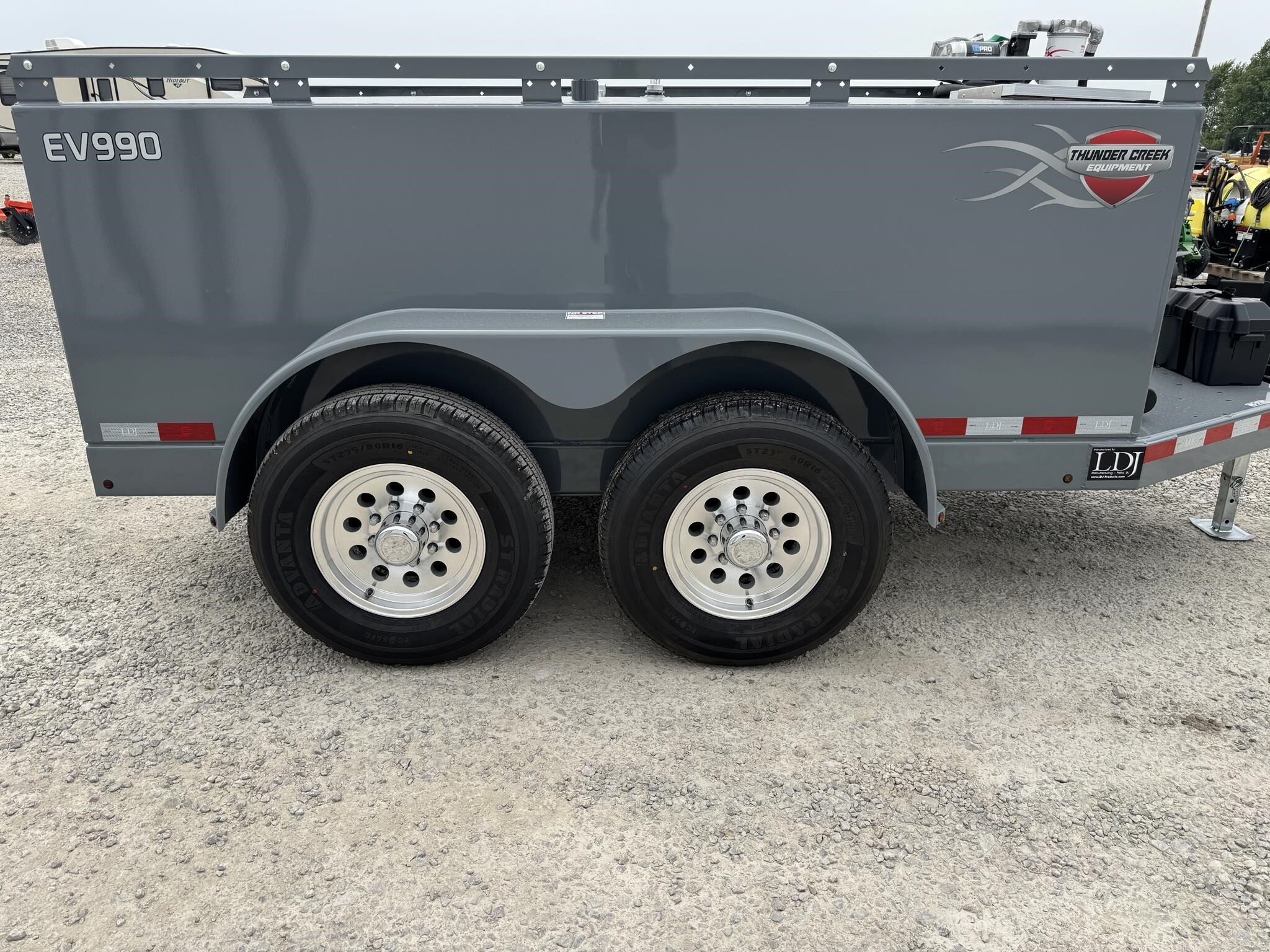 2025 Thunder Creek EV990 Fuel Trucks/Trailer