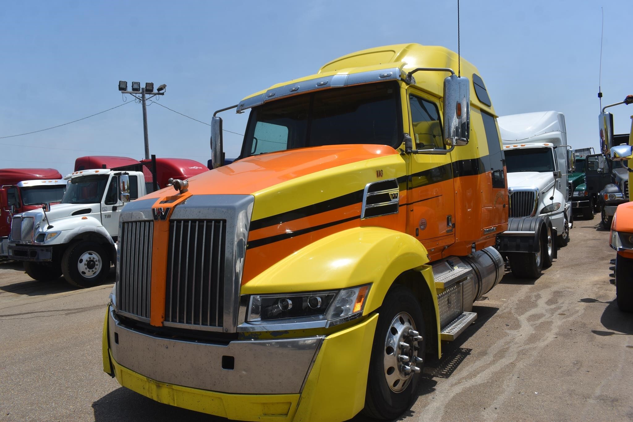 2020 Western Star 5700XE Semi Trucks/Trailer