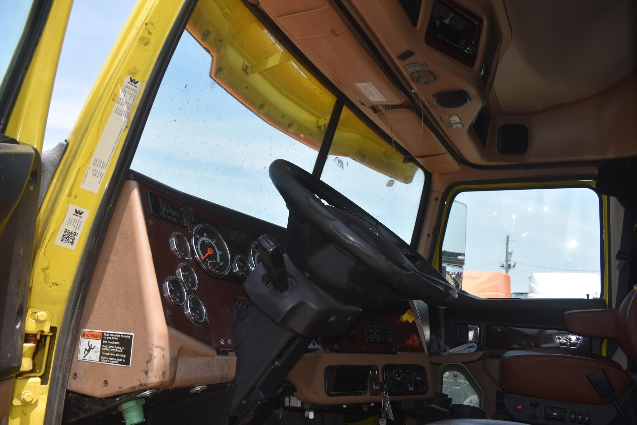 2020 Western Star 5700XE Semi Trucks/Trailer