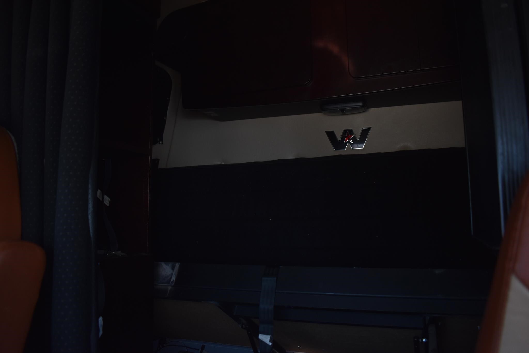 2020 Western Star 5700XE Semi Trucks/Trailer