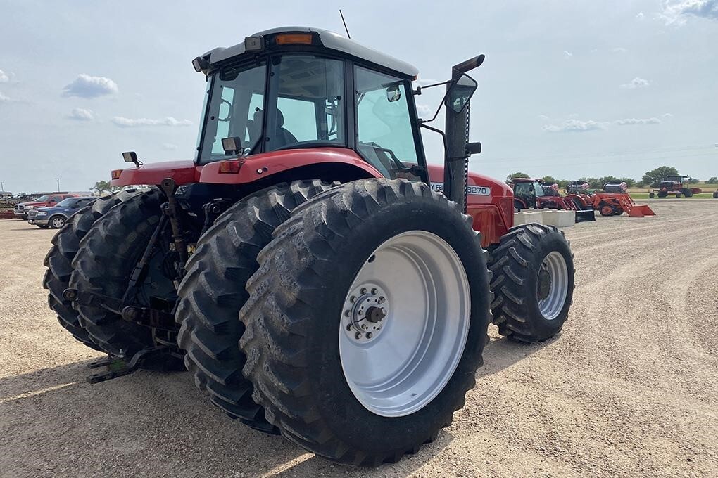 1999 Massey Ferguson 8270 Tractor
