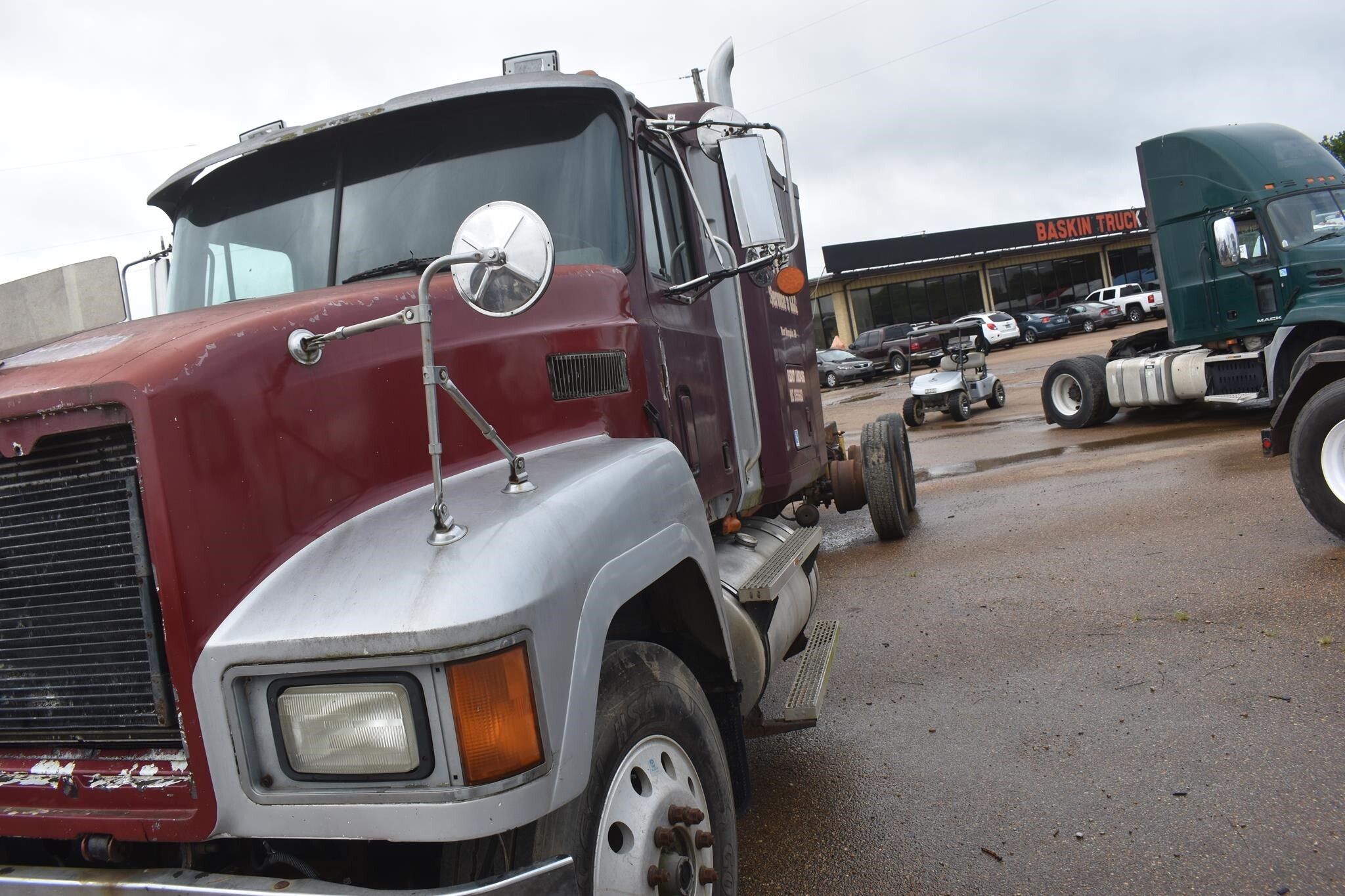 2000 Mack CH613 Semi Trucks/Trailer