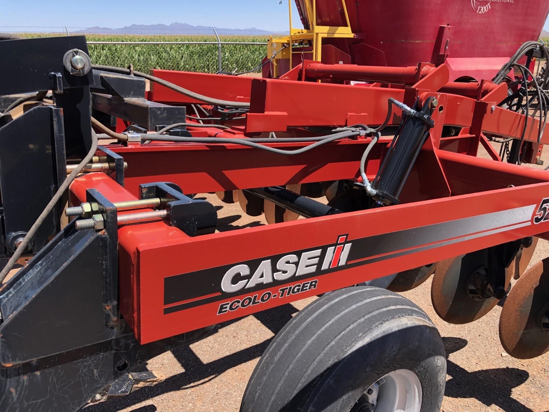 2016 Case IH Ecolo-Tiger 527B Disk Chisel
