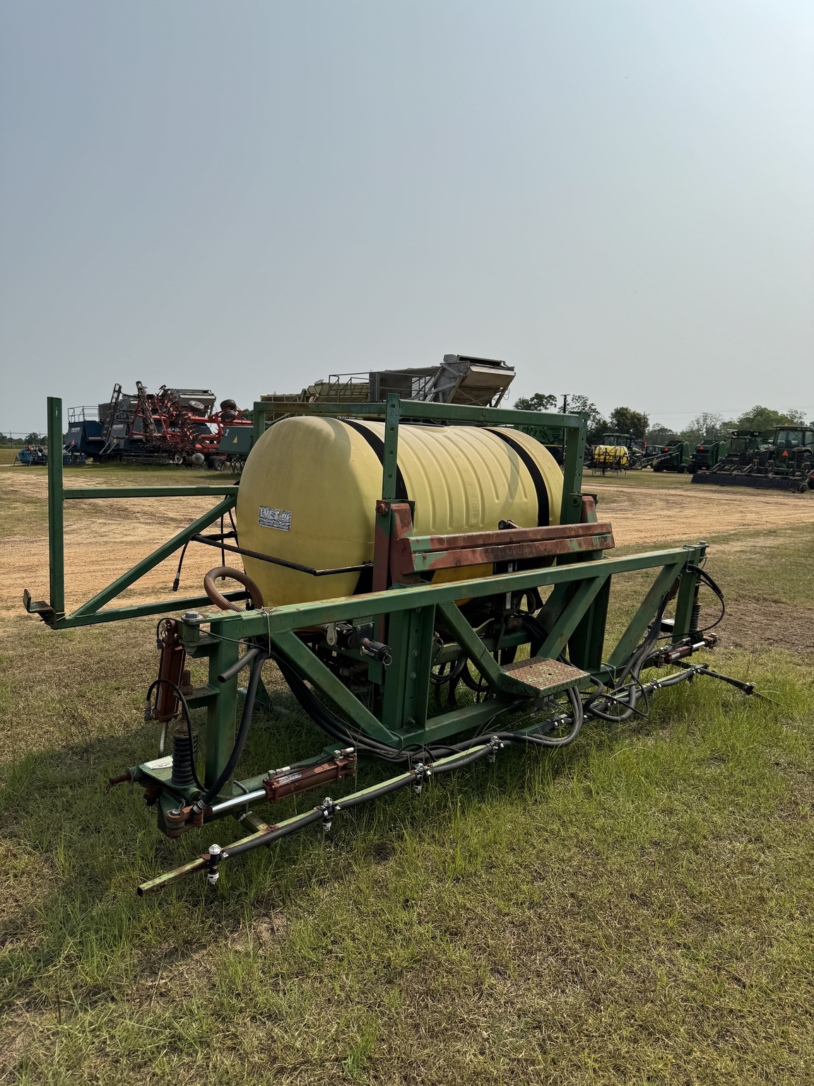  LMC 400G Pull-Type Sprayer