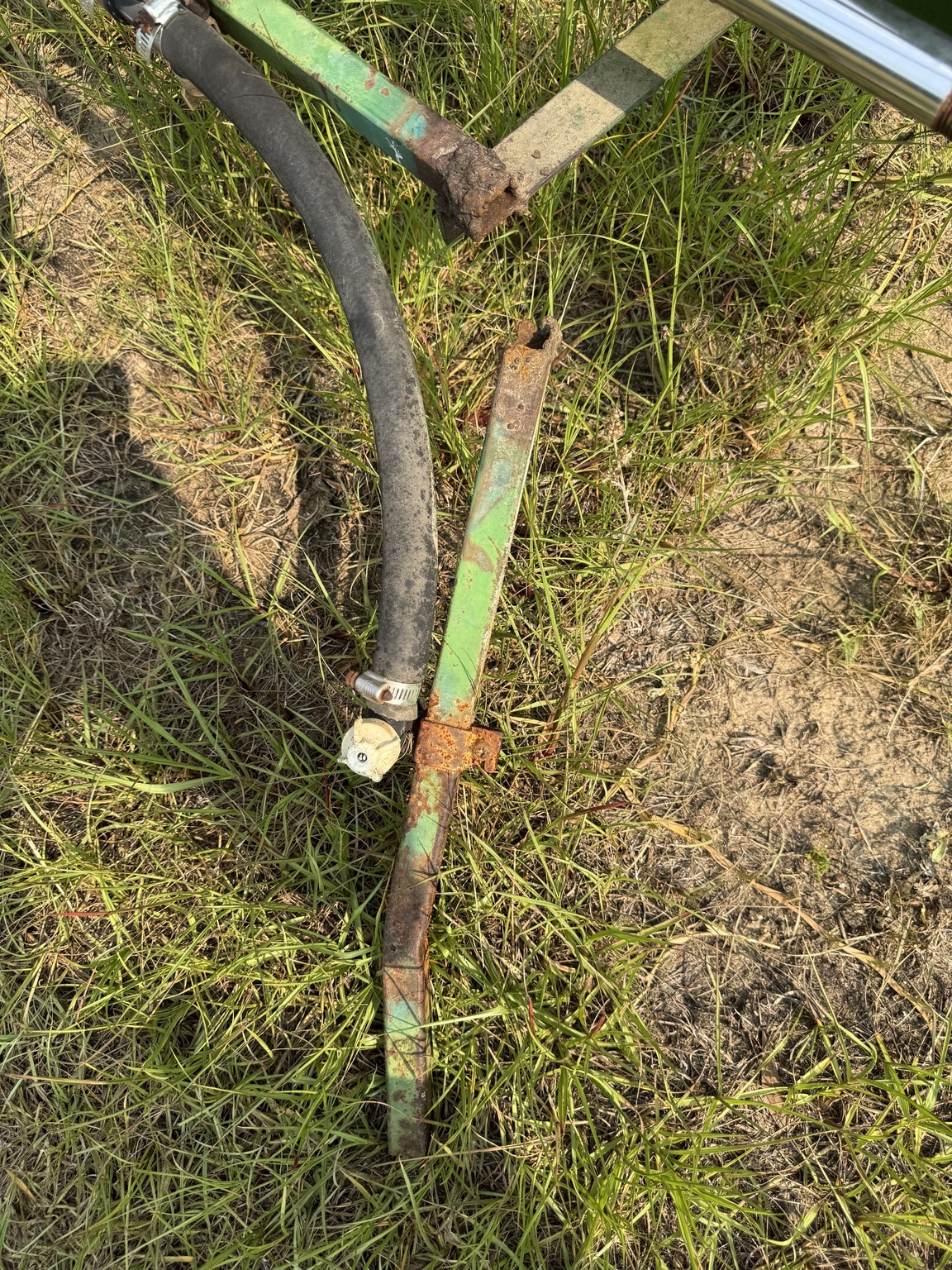  LMC 400G Pull-Type Sprayer