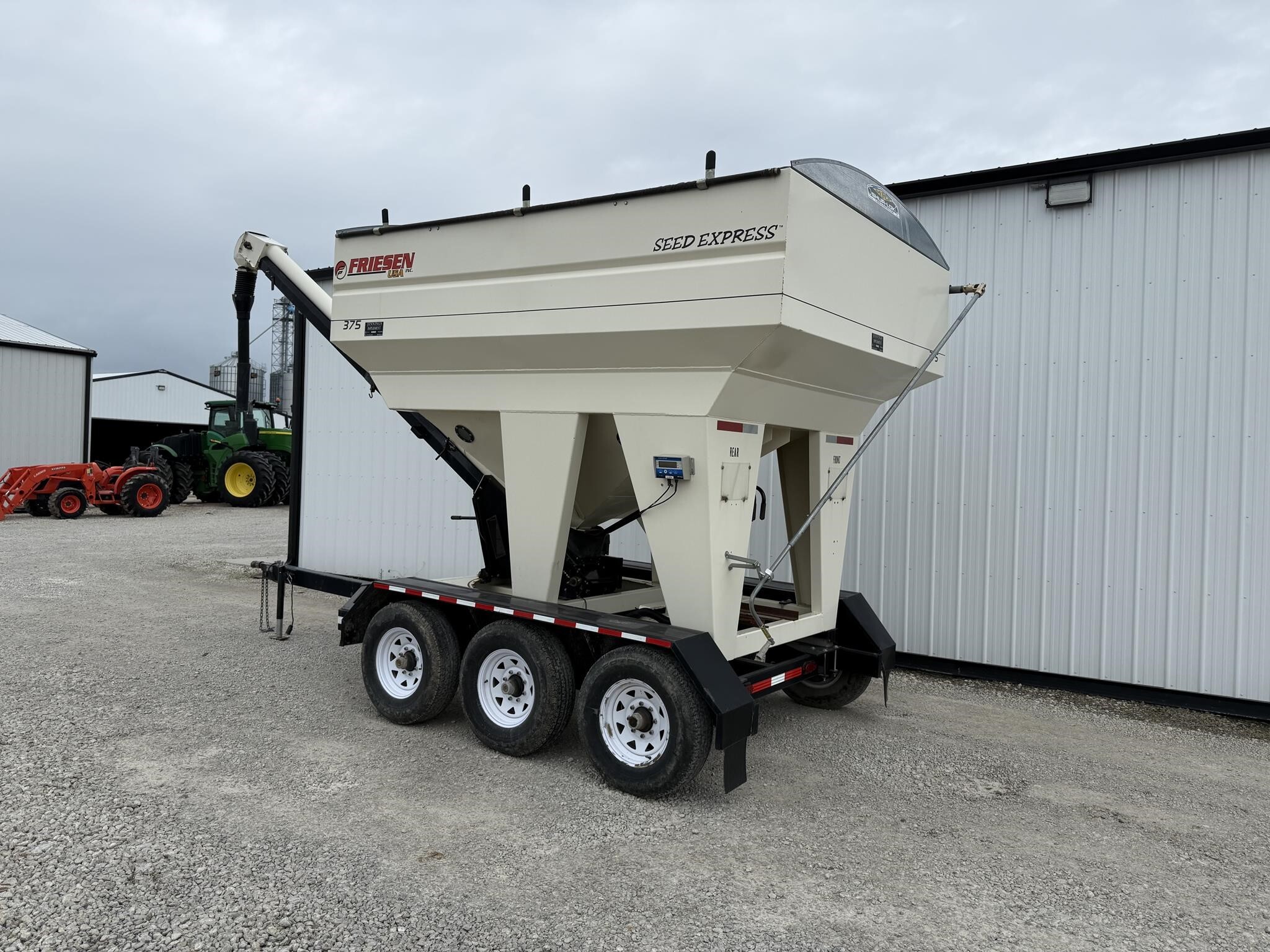  Friesen 375 Seed Tender