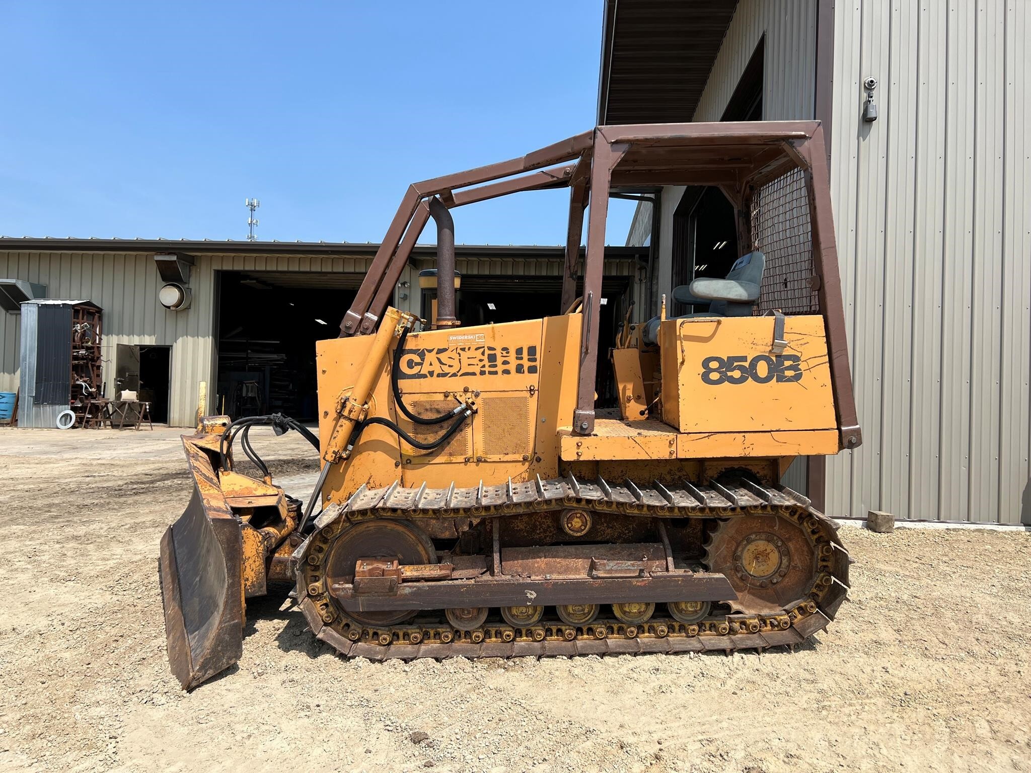  Case 850B Miscellaneous